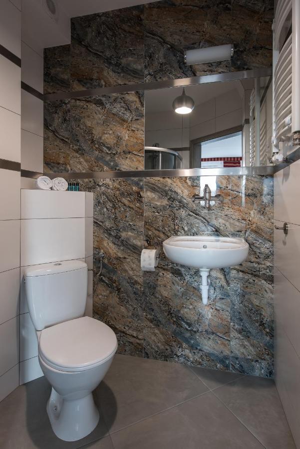Magnetic Apartment Jerozolimskie B Варшава Экстерьер фото