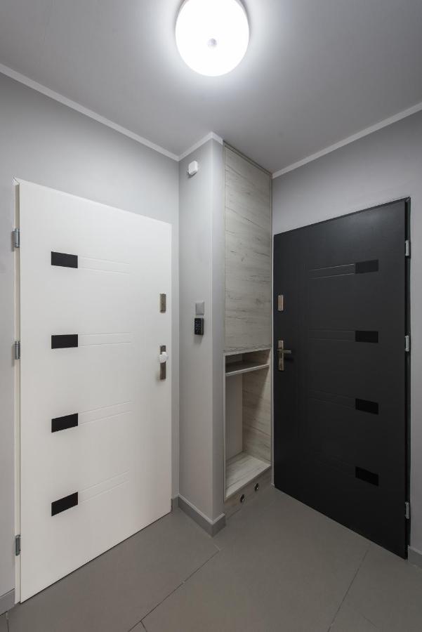 Magnetic Apartment Jerozolimskie B Варшава Экстерьер фото