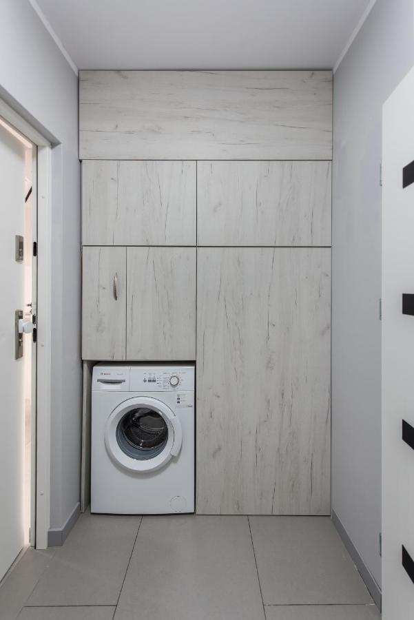 Magnetic Apartment Jerozolimskie B Варшава Экстерьер фото